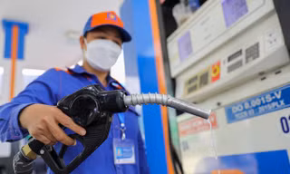 Tiếp tục giảm 50% thuế bảo vệ môi trường với xăng, dầu từ 1/1/2024