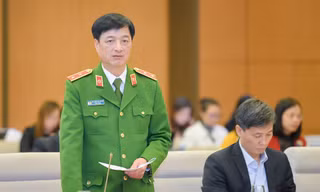Thứ trưởng Bộ Công an nói về việc chuẩn bị không sử dụng sổ hộ khẩu, sổ tạm trú từ ngày 1/1/2023