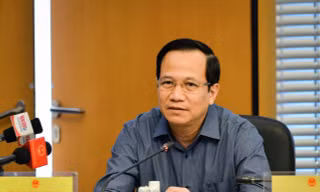 Bộ trưởng Bộ LĐ-TB&XH Đào Ngọc Dung phát biểu tại phiên họp