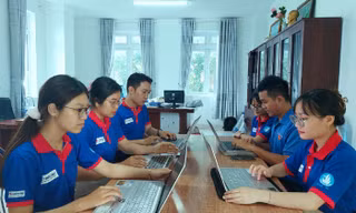 Đội hình chuyển đổi số đồng hành cùng sĩ tử Đắk Lắk