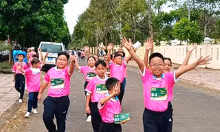 Thiếu nhi Đắk Lắk tham gia chạy bộ 