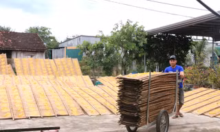 Làng nghề bánh tráng ở Đắk Lắk tất bật chạy đua với Tết