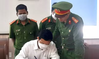 Hoãn phiên toà xét xử cựu giám đốc CDC Đắk Lắk và 4 đồng phạm