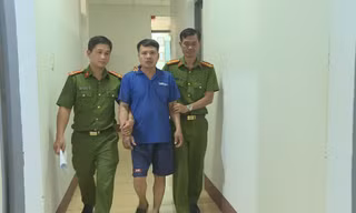 Vô cớ bị đập mũ bảo hiểm, người đàn ông đánh lại bạn nhậu tử vong 