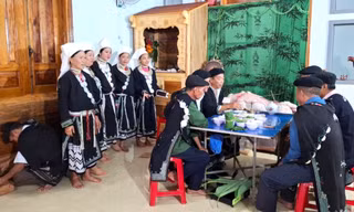 Lễ cấp sắc công nhận đàn ông Dao Tiền đã trưởng thành