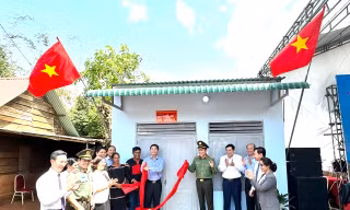 Bộ Công an tặng nhà mẫu, kinh phí xây 1.200 căn cho hộ nghèo, khó khăn Đắk Lắk