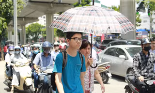 Từ nay đến hết Chủ Nhật (19/7) là đỉnh điểm đợt nắng nóng đang diễn ra. Ảnh: Như Ý.