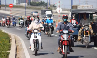 Mấy ngày, trời nắng trên cả nước, riêng Nam Bộ có nắng nóng nhẹ.