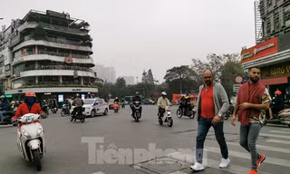 Trời nắng những ngày giáp Tết, gió mùa đông bắc mạnh vào chiều 30 