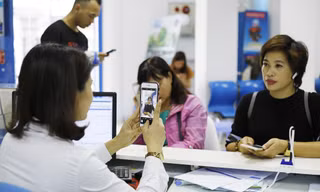 Vì sao có chứng minh thư vẫn phải nộp ảnh chân dung cho nhà mạng?