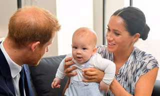 Harry và Meghan bị chê cười
