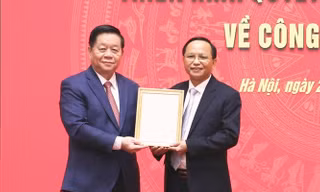 Bản tin 8H: Quyết định của Ban Bí thư về công tác cán bộ