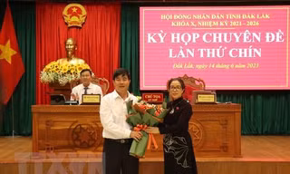 Bản tin 8H: Phê chuẩn chức vụ Phó Chủ tịch Ủy ban Nhân dân tỉnh Đắk Lắk