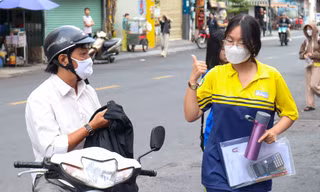 Loạt câu chuyện "chạm đến trái tim" của các phụ huynh "cùng thi" với teen 2K6
