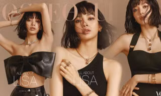 Lisa (Blackpink) tái xuất cực gợi cảm