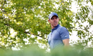 Đánh 8 gậy hố par 4 và trượt cắt RBC Canadian Open, chuyện gì đang xảy ra với Rory McIlroy? 