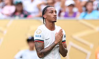 Lập cú đúp vào lưới đội bóng cũ, Joao Pedro áy náy: 'Tôi rất biết ơn, nhưng đây là bóng đá'