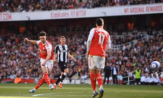 Siêu phẩm của Declan Rice giúp Arsenal giành vé dự Champions League 