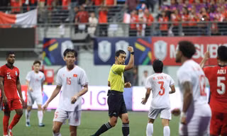 Trọng tài FIFA người Hàn Quốc cầm còi trận derby Hà Nội 