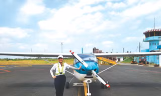 Chị Hồ Thanh Hương - CEO Bluesky Airways trong khóa huấn luyện phi công lái máy bay tư nhân