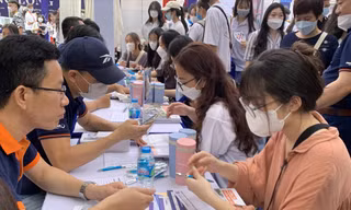 Tăng học phí không chỉ tạo áp lực với sinh viên, mà còn với nhà trường Ảnh: Nghiêm Huê 