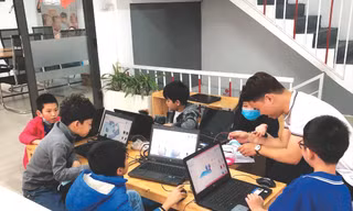 Anh Lương Đức Trung thành công trong việc đem đến các chương trình ngoại khóa dành cho đa dạng lứa tuổi học sinh