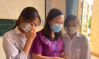 Thiếu giáo viên khiến các trường gặp nhiều khó khăn trong dạy học 