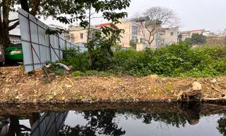 Dự án nhà xã hội tại phường Thượng Thanh, quận Long Biên, Hà Nội triển khai từ năm 2008 đến nay vẫn là bãi đất hoangẢnh: Minh Tuấn 