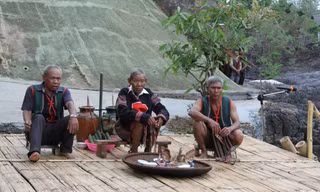 Sắc màu huyền bí 