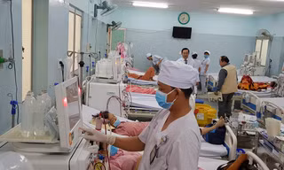 Nhiều bệnh viện tại TPHCM đang gặp không ít khó khăn trong mua sắm thiết bị y tế phục vụ bệnh nhân ảnh: Vân Sơn 