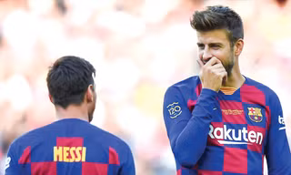 Barca đã trả 887 triệu euro cho Messi và Pique trong 4 năm hợp đồng Ảnh: AS 