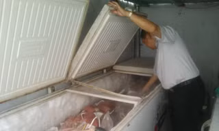 Số thịt heo trộn đà điểu bị phát hiện.