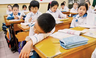 Nhiều học sinh mệt mỏi vì áp lực học tập và các cuộc thi. Ảnh mang tính minh họa. Nguồn: IT.