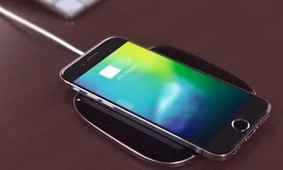 Một concept iPhone 8 với sạc không dây.