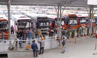 Nhiều doanh nghiệp vận tải khách đối mặt khó khăn, nợ lương người lao động, chưa nghĩ gì tới thưởng Tết Ảnh minh họa: Phạm Thanh