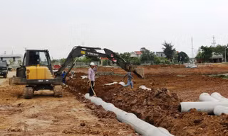 Giải phóng mặt bằng ở phường Hải Bình, thị xã Nghi Sơn, Thanh Hóa Ảnh: Hoàng Lam