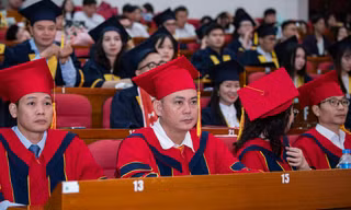 Nghiên cứu sinh trong lễ tốt nghiệp năm 2024 Ảnh: HUST