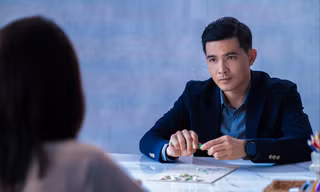 “Người lắng nghe: Lời thì thầm” phim đoạt giải quốc tế, sau đó được cấp phép phổ biến trong nước 