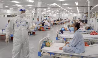Tập trung kiểm soát nguồn lây để kéo giảm số ca mắc mới, giảm nhanh số ca tử vongẢnh: Long Phạm