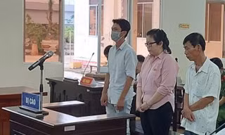 Nhờ người giả chữ ký của chồng để lừa đảo