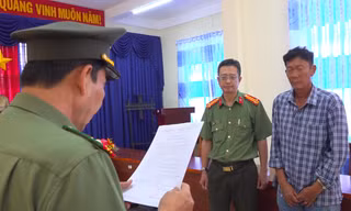 Bắt 2 đối tượng đưa ngư phủ qua Malaysia đánh bắt trái phép