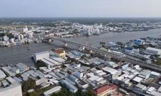 Nam sinh lớp 7 mất tích, tìm thấy xe đạp điện trên cầu