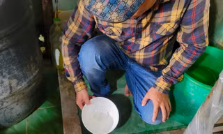 Nước sạch ở xã nông thôn mới có lẫn cát