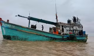 Ẩu đả trên tàu cá, 2 thuyền viên thương vong 
