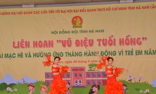 Hà Nam khai mạc hè với Vũ điệu tuổi hồng sôi động 