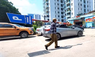 Bãi xe Đỗ Hữu Tín bị triệt xoá. Ảnh: N.B