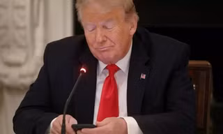 Khi hết nhiệm kỳ, Tổng thống Trump sẽ có một quyền trên mạng xã hội mà giờ ông không có