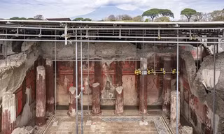 Phát hiện bức bích họa khổng lồ tái hiện nghi lễ gia nhập giáo phái cổ xưa