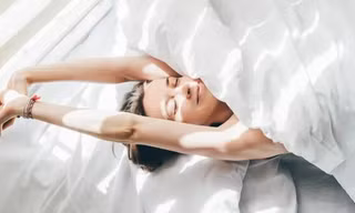 Vì sao một số người chỉ ngủ 4 giờ mỗi ngày mà vẫn khỏe mạnh?