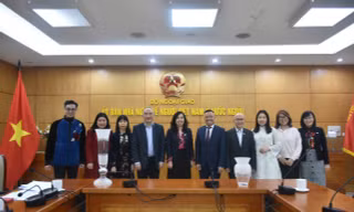 Tăng cường kết nối, hỗ trợ cộng đồng hội nhập và khẳng định vị thế của người Việt Nam tại Séc